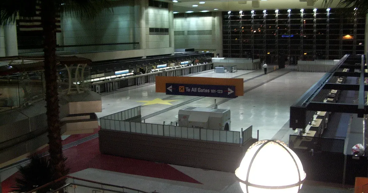What's Open at LAX Before 5 AM and After Midnight