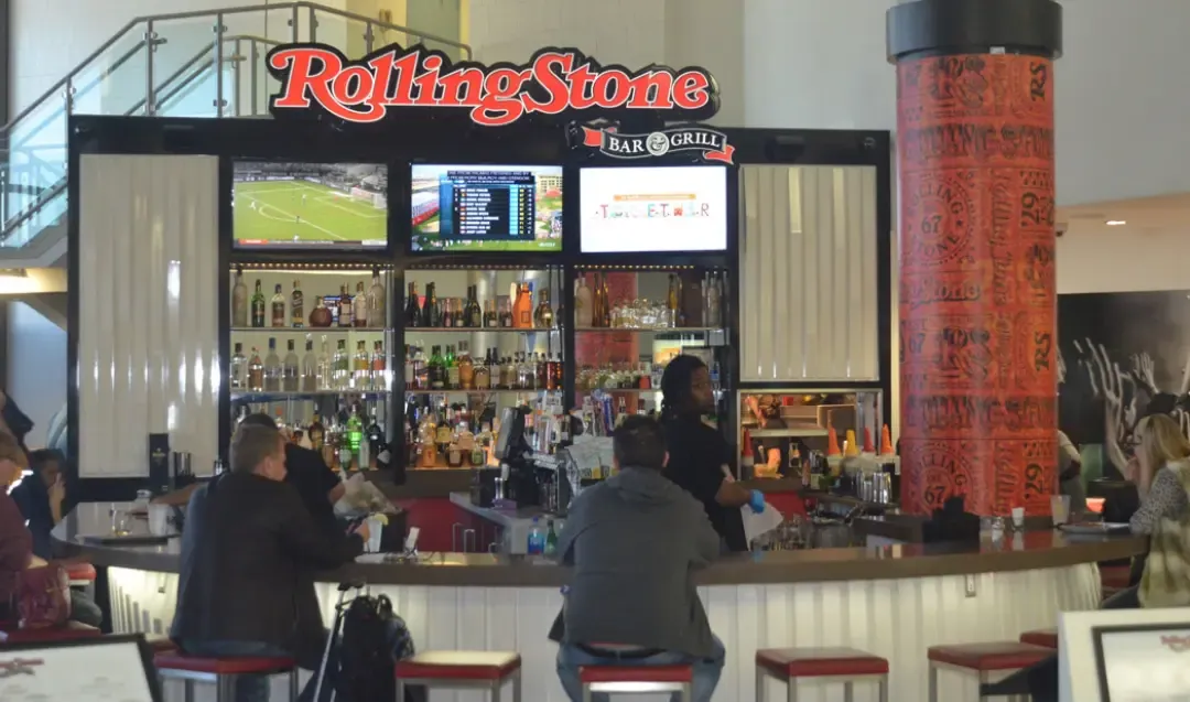 Rolling Stone Bar & Grill